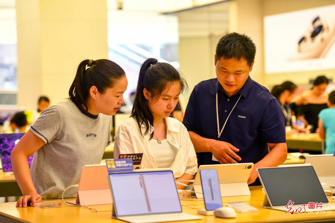 新学期需求激增 “开学经济” 再掀热浪