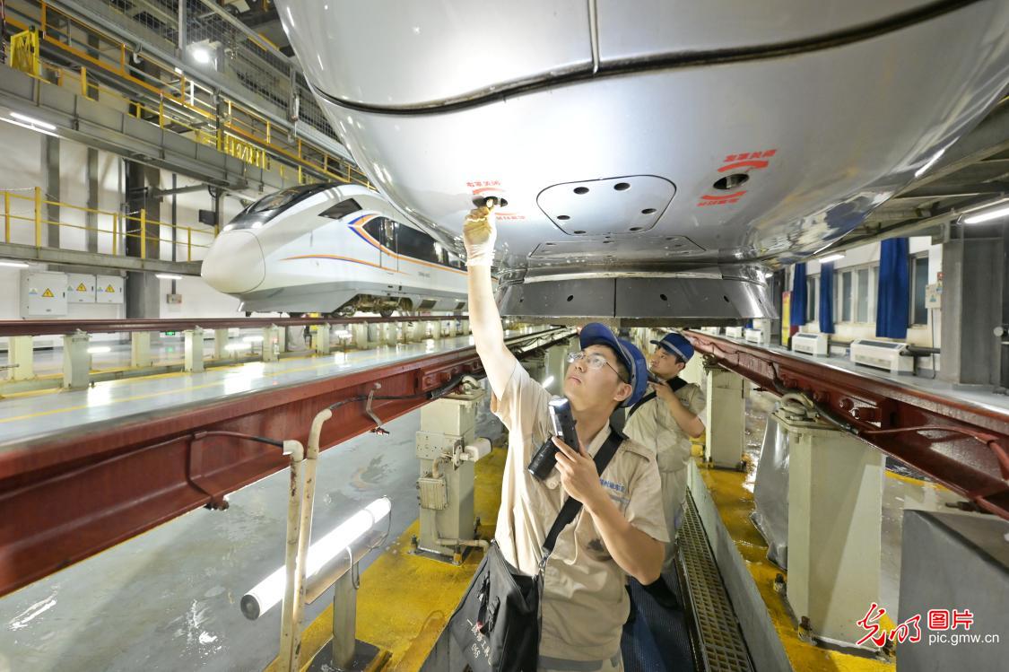 全面开展动车组秋季整修