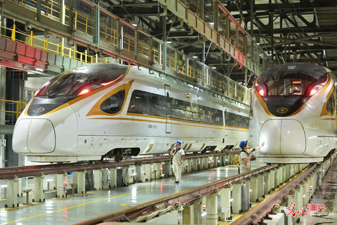 全面开展动车组秋季整修