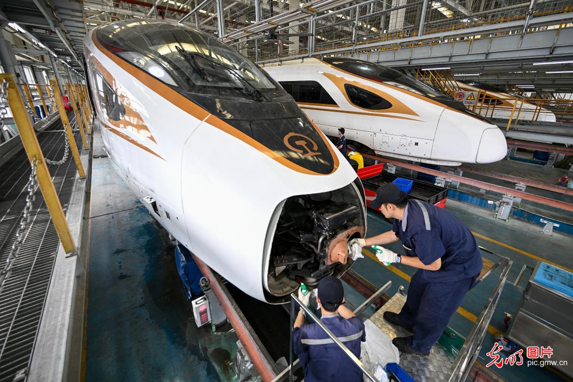 全面开展动车组秋季整修