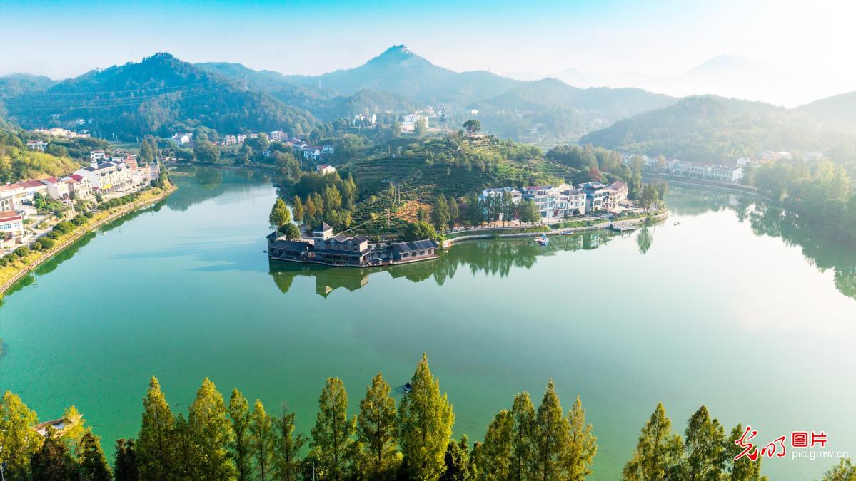 绿水青山乡村美