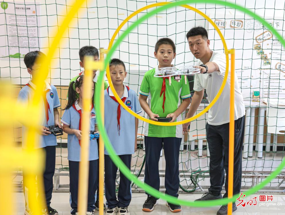 教师节大课间 师生绘精彩