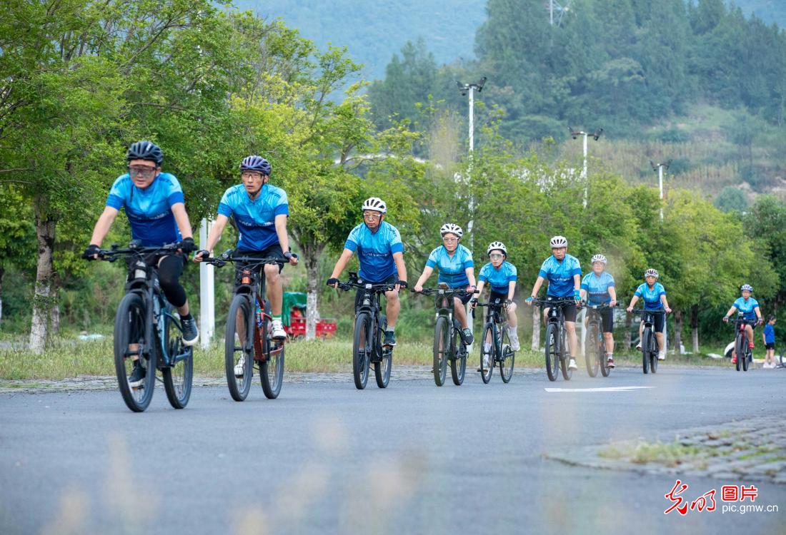 世界骑行日：车轮转动间 绘就低碳新图景
