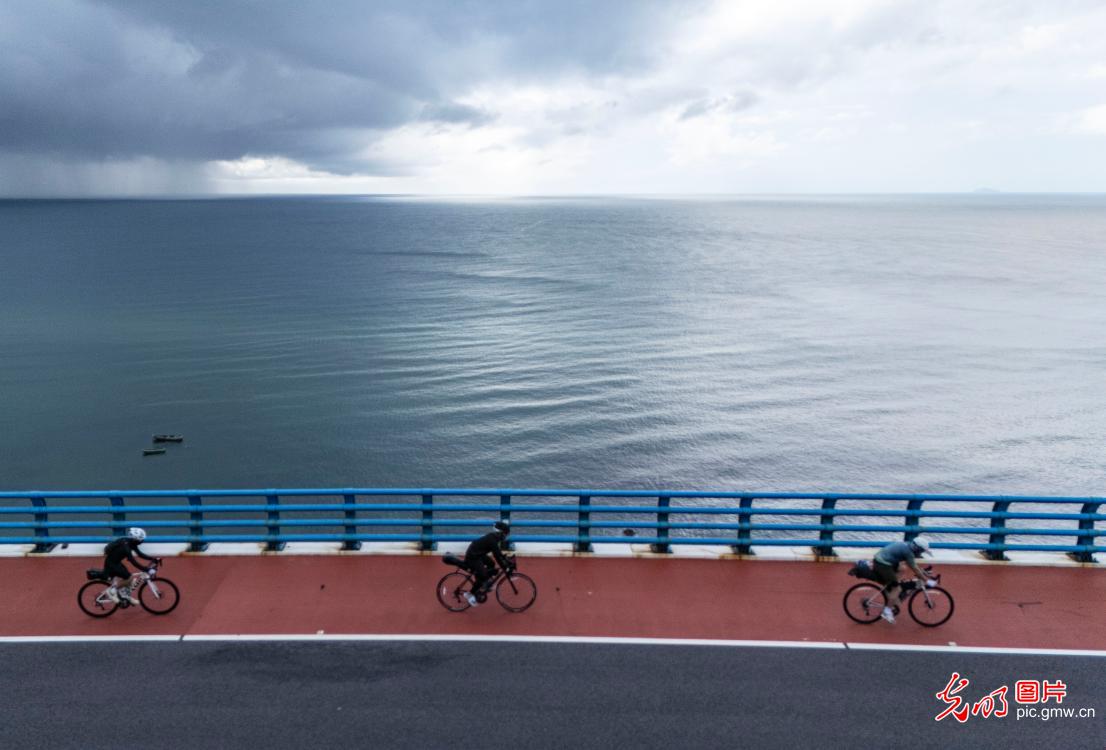 世界骑行日：车轮转动间 绘就低碳新图景