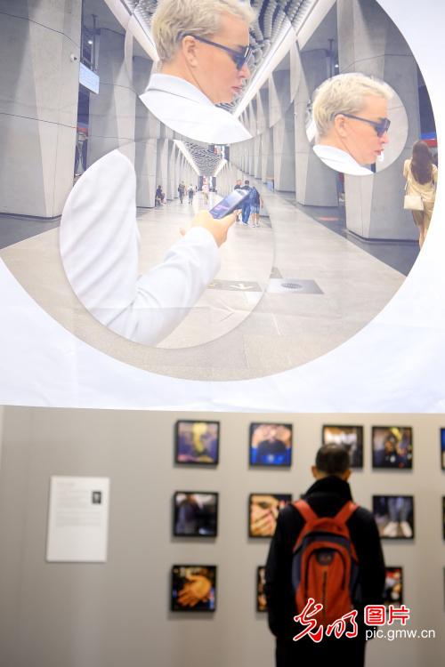 第25届平遥国际摄影大展开展 2万余幅作品亮相古城