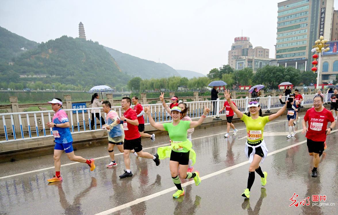 各地马拉松周末开跑