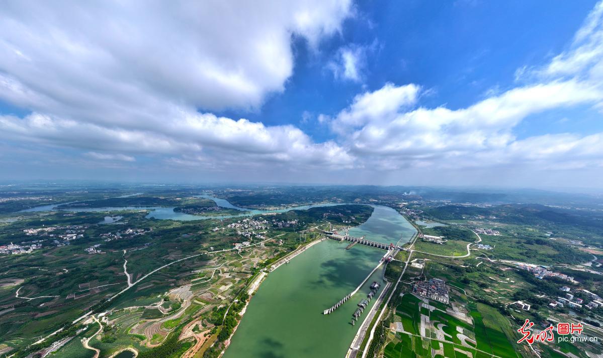 南宁三江口秋色宜人