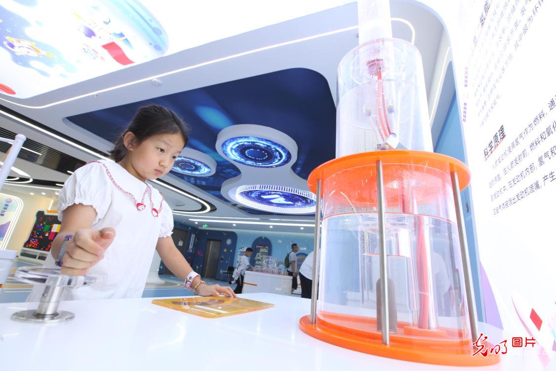 多彩活动点亮“全国科普月”