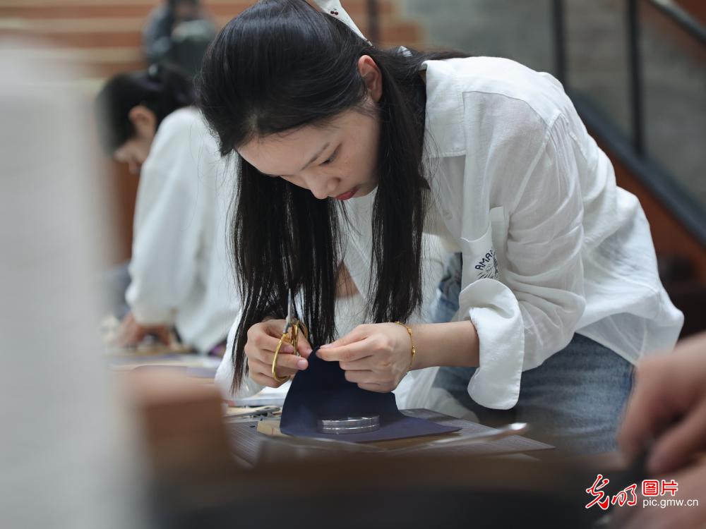 古籍保护课程进校园 古籍保护课程进校园