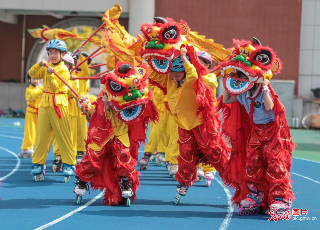 多彩活动迎“双节” 多彩活动迎“双节”