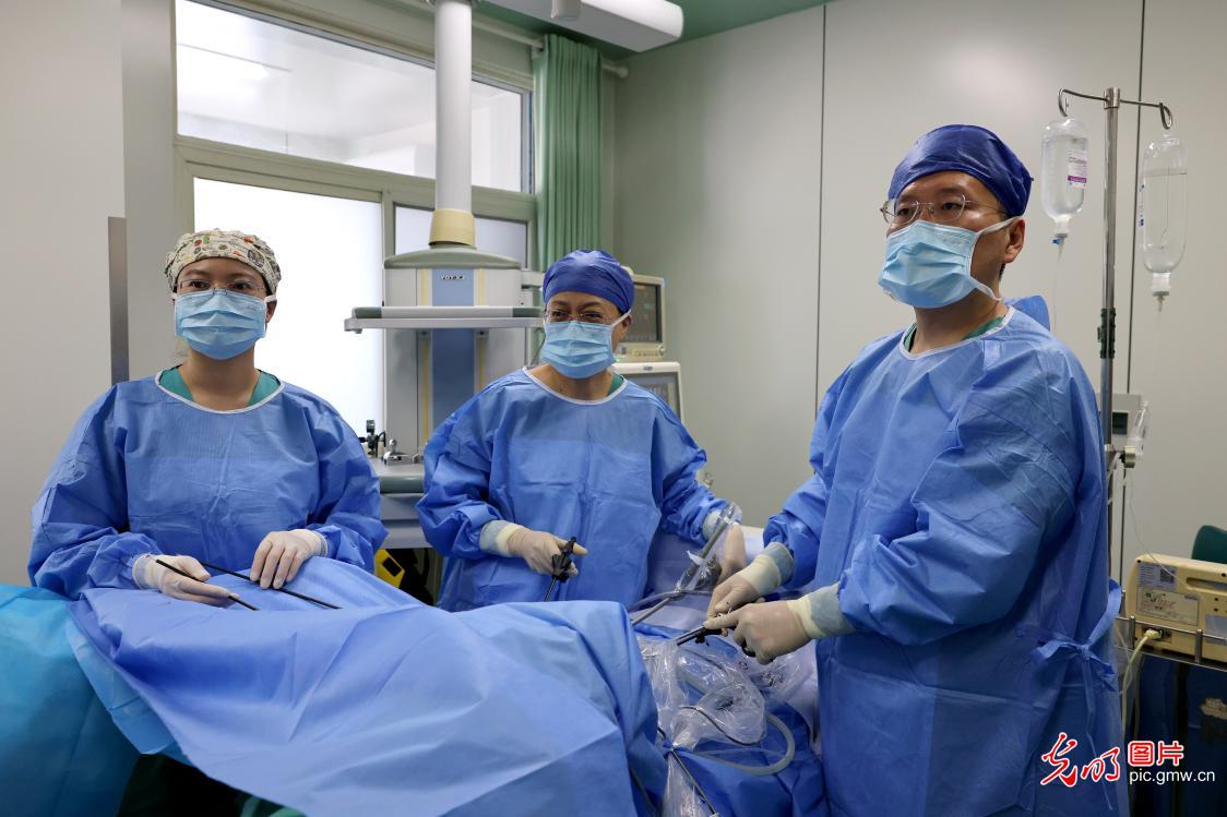 国庆不打烊，一线劳动者用坚守诠释责任与担当