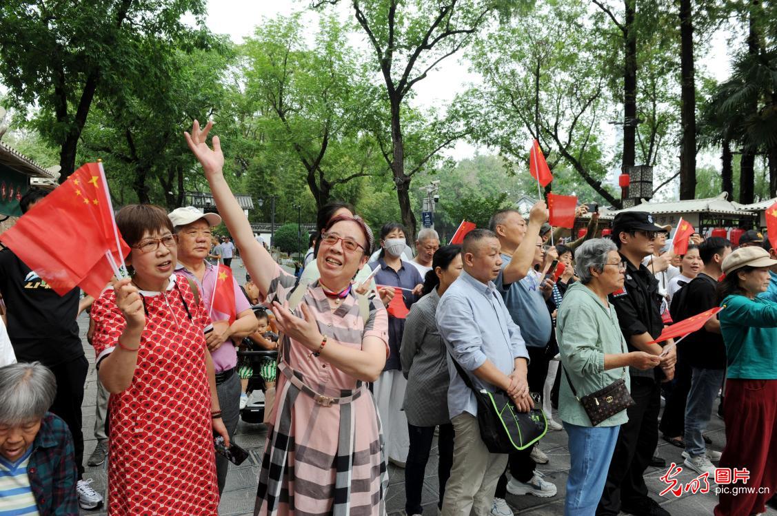 锦绣中国庆贺华诞 神州欢歌祝福祖国