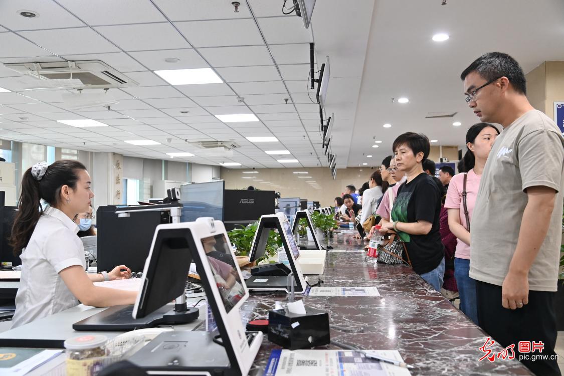 从“假期模式”到“奋斗模式”节后首日干劲足