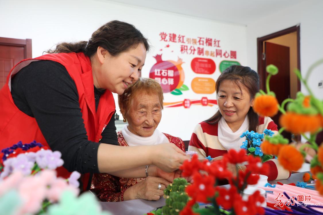 九九话重阳 温情传美德