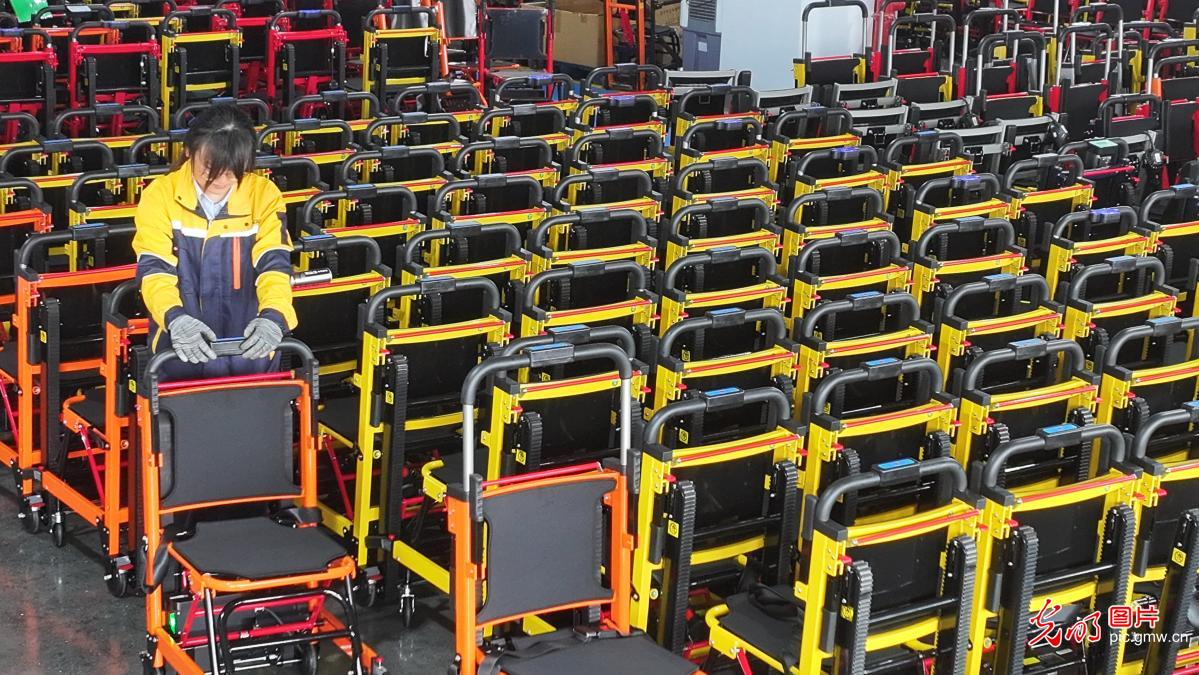 赶制海外订单 备战秋冬市场