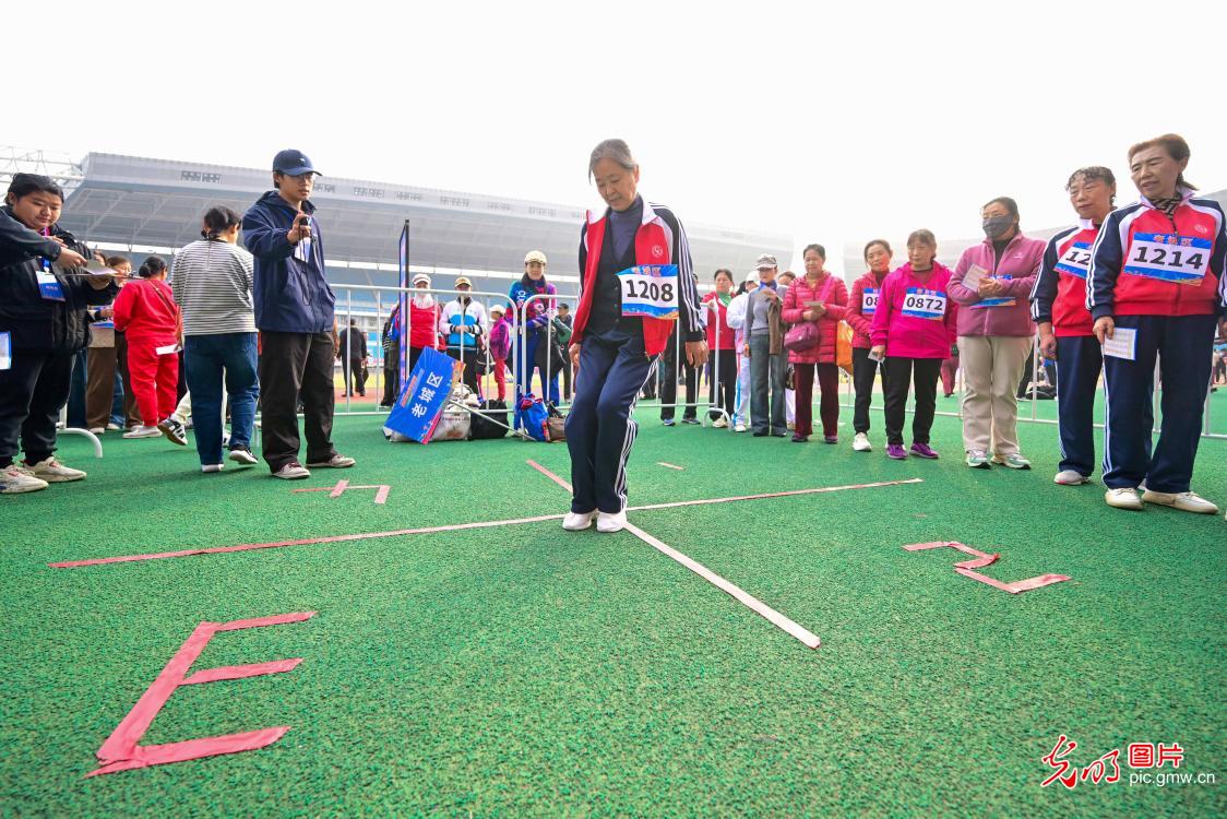 千名市民“迎考”国家体育标准