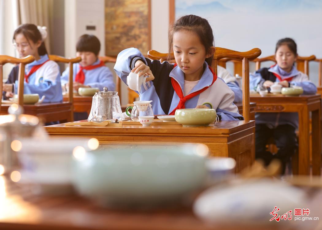 多彩社团助力学生成长