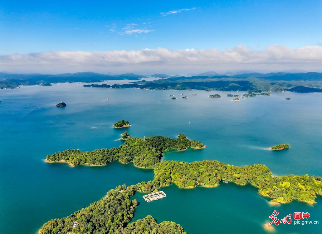 万绿湖风景如画