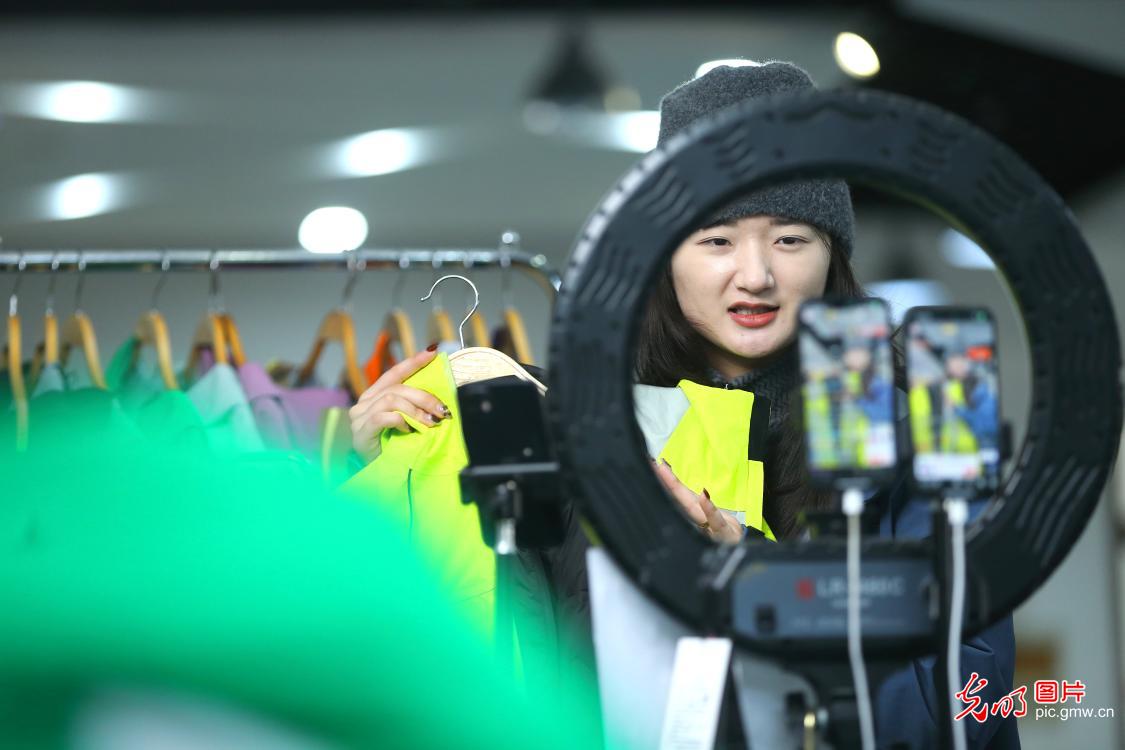 开足马力迎战“双十一”