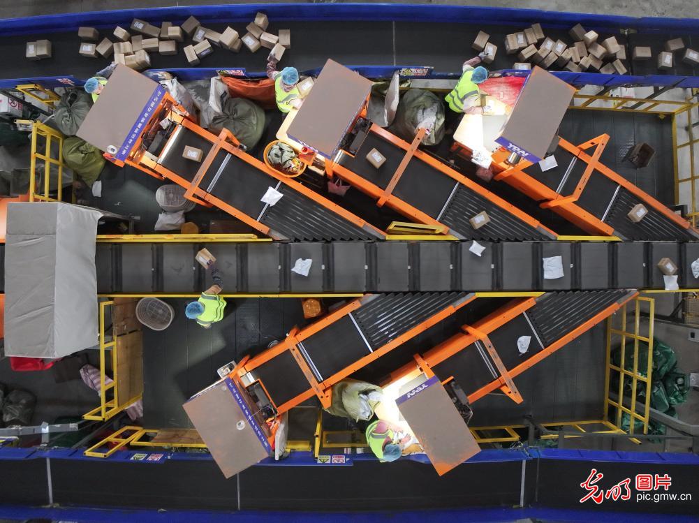 开足马力迎战“双十一”