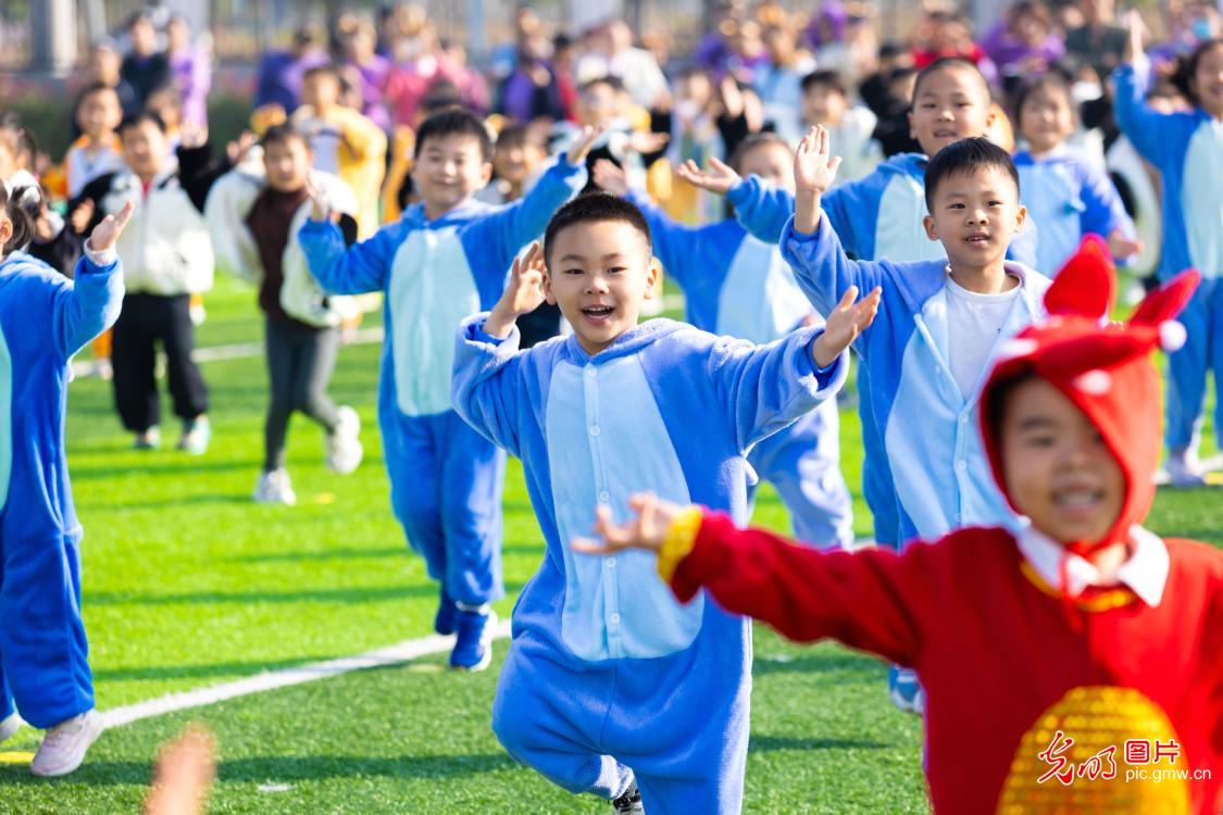 亲子运动会欢乐多