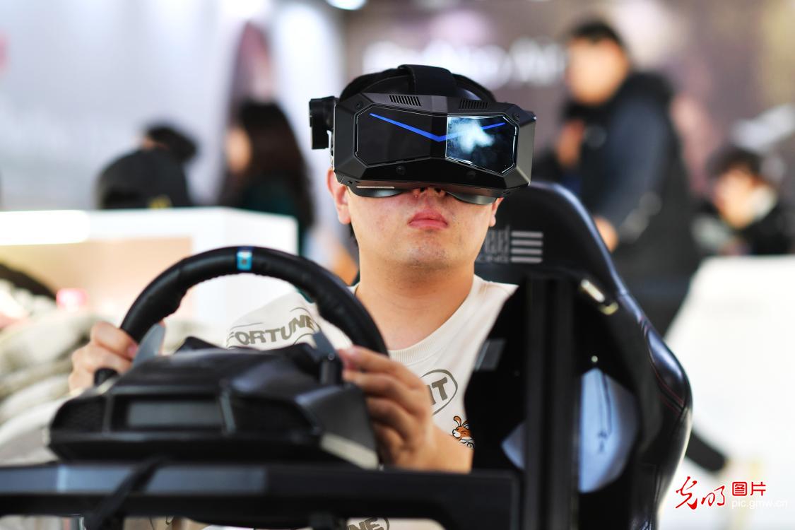 2025青岛虚拟现实创新大会聚焦“VR+AI”融合发展
