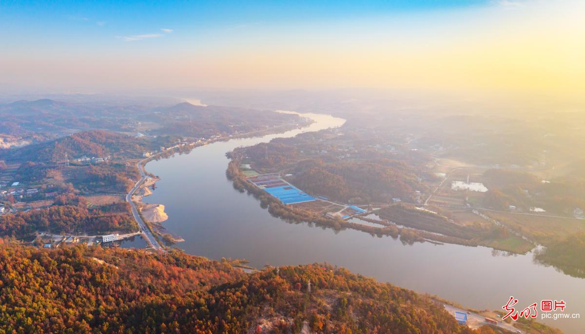 浠河美景入画来