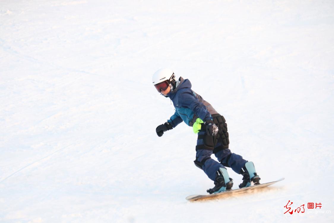 【冰雪暖民生】冰雪初登场 冬日欢乐已上线 【冰雪暖民生】冰雪初登场 冬日欢乐已上线