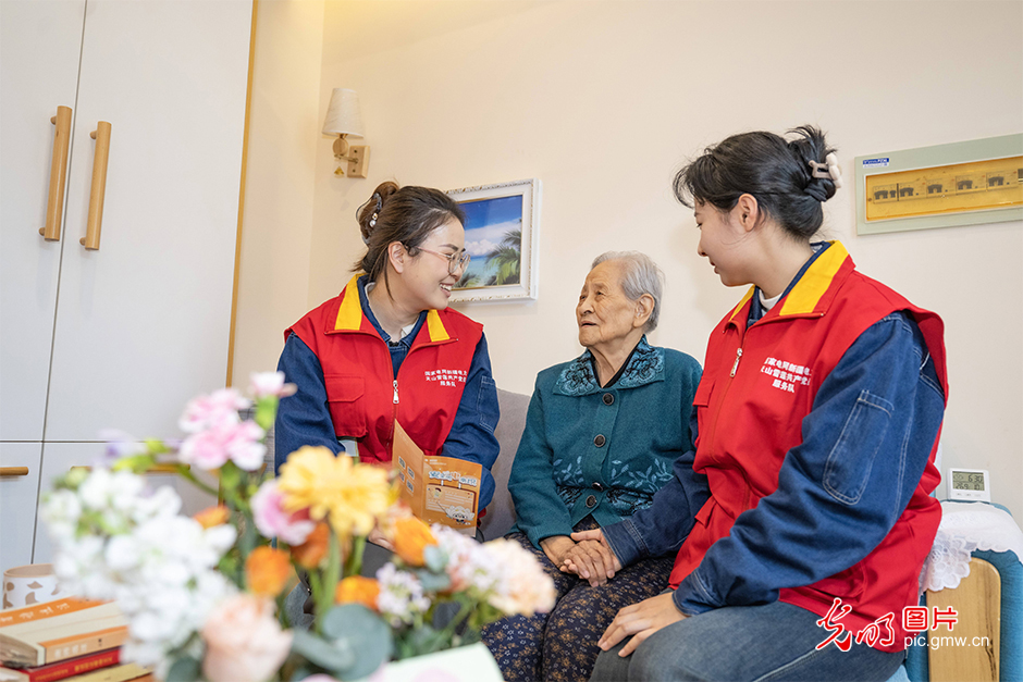 AI动画|五件暖心事 定格温情时 AI动画|五件暖心事 定格温情时