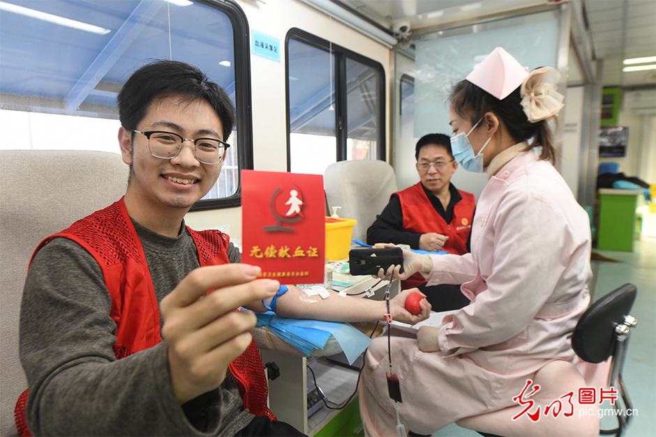 AI动画|五件暖心事 定格温情时 AI动画|五件暖心事 定格温情时