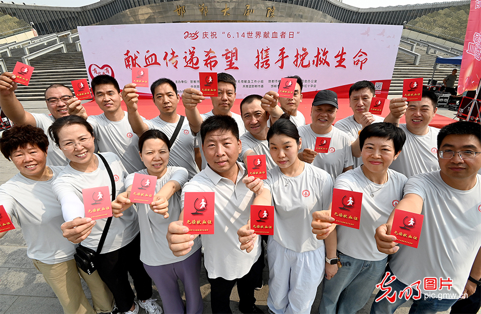 AI动画|五件暖心事 定格温情时 AI动画|五件暖心事 定格温情时