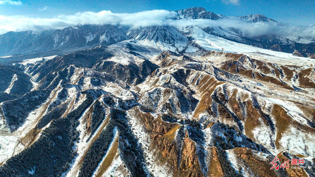 【冰雪暖民生】走遍甘肃 ,赴一场雪的邀约 【冰雪暖民生】走遍甘肃 ,赴一场雪的邀约