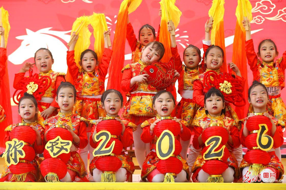 欢声笑语迎新年 氛围感直接拉满 欢声笑语迎新年 氛围感直接拉满