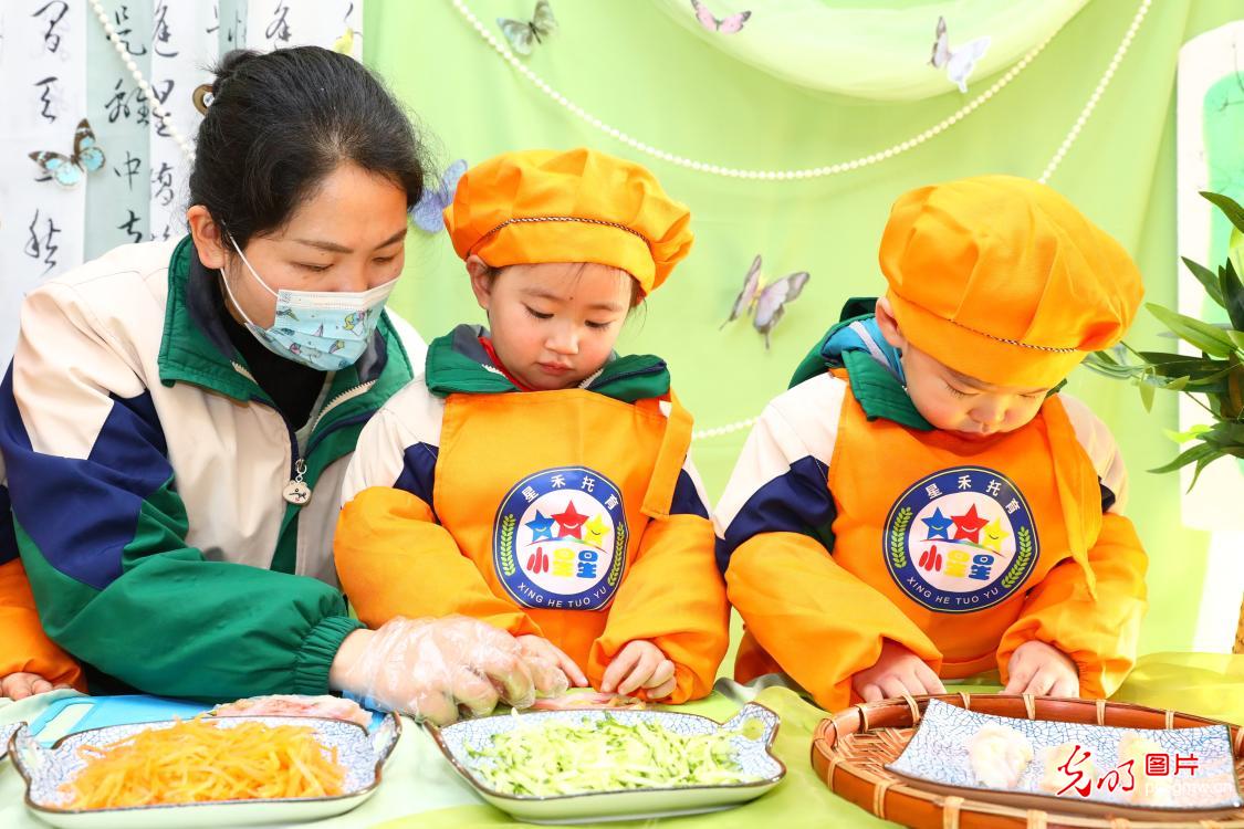 立春风送暖 俗韵满人间