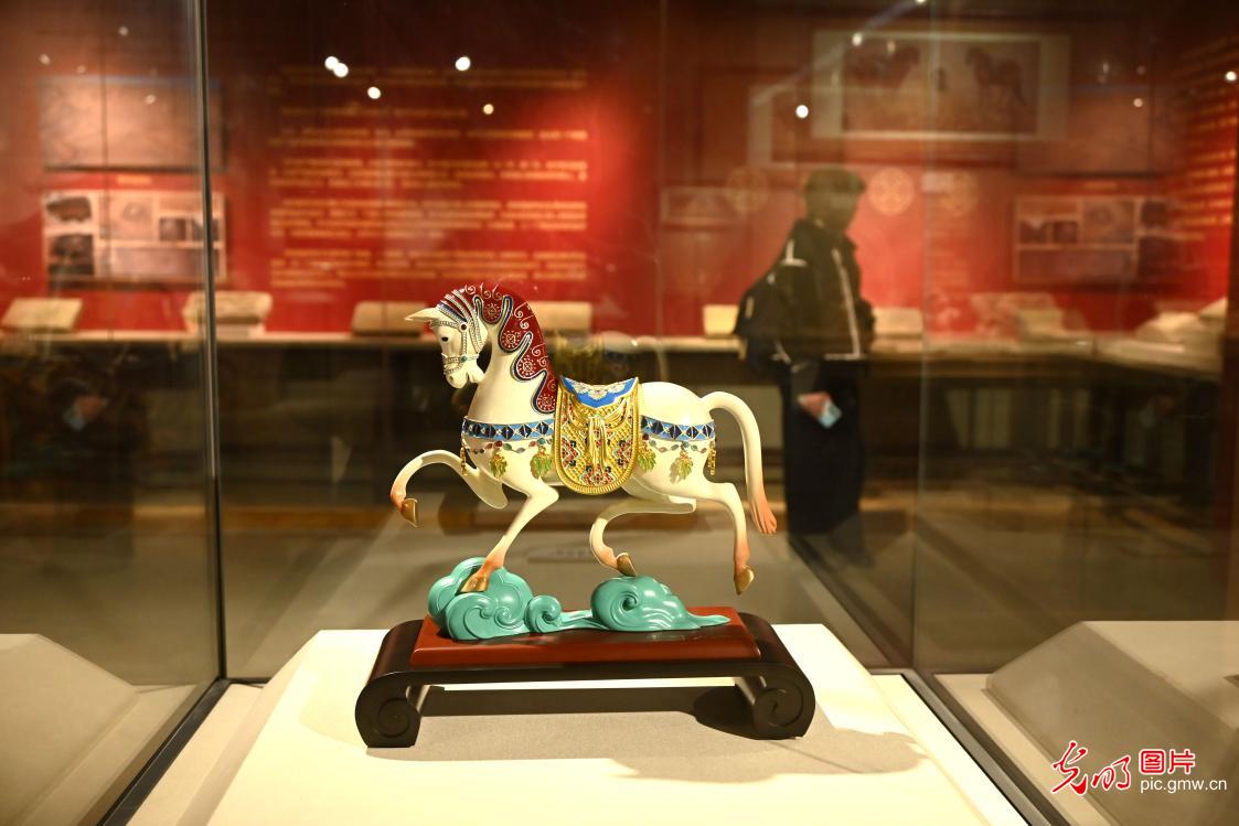 【新春走基层】博物馆里的“马元素” 【新春走基层】博物馆里的“马元素”