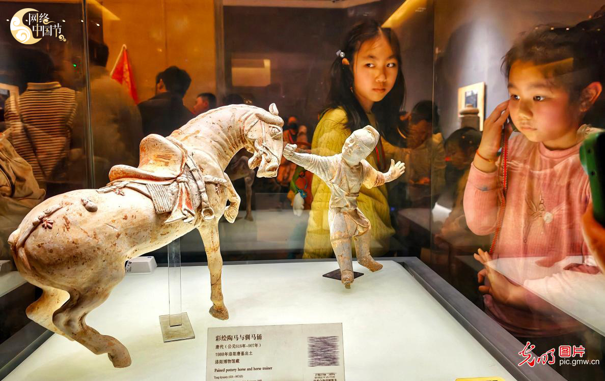 【新春走基层】博物馆里的“马元素” 【新春走基层】博物馆里的“马元素”
