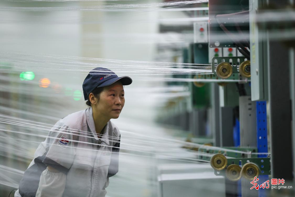 春节坚守赶订单