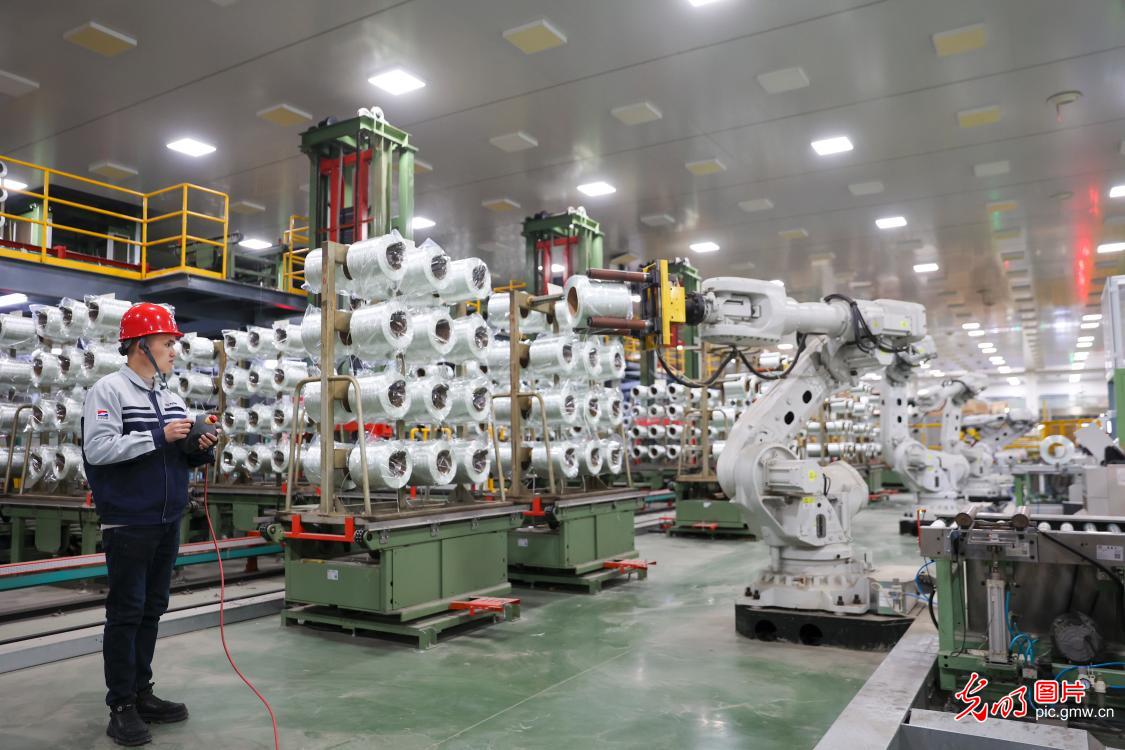 春节坚守赶订单