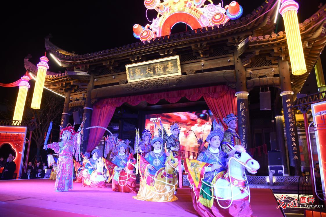 锣鼓一响 戏曲开唱 年味直接拉满 锣鼓一响 戏曲开唱 年味直接拉满