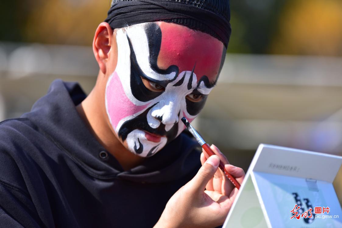 锣鼓一响 戏曲开唱 年味直接拉满 锣鼓一响 戏曲开唱 年味直接拉满