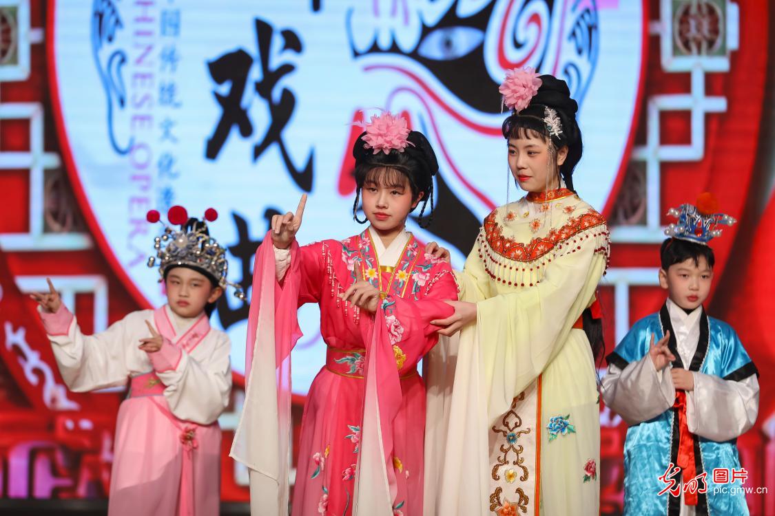 锣鼓一响 戏曲开唱 年味直接拉满 锣鼓一响 戏曲开唱 年味直接拉满