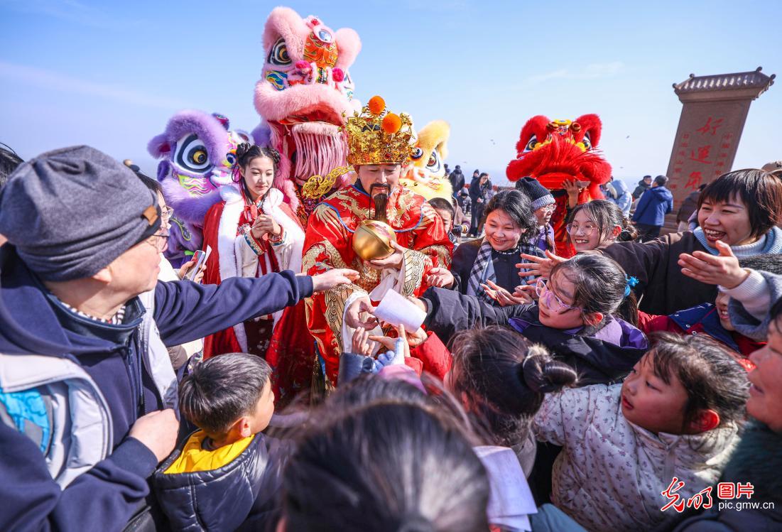 正月初五迎财神 民俗年味里藏着满满新期盼 正月初五迎财神 民俗年味里藏着满满新期盼