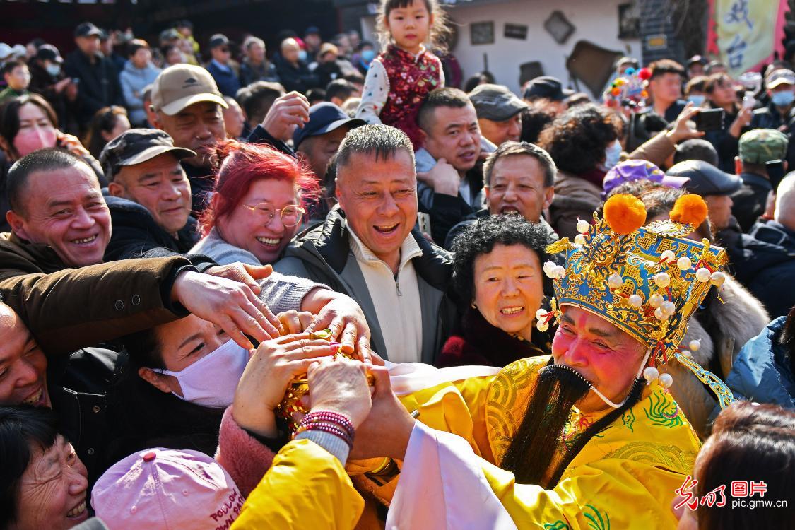 正月初五迎财神 民俗年味里藏着满满新期盼 正月初五迎财神 民俗年味里藏着满满新期盼