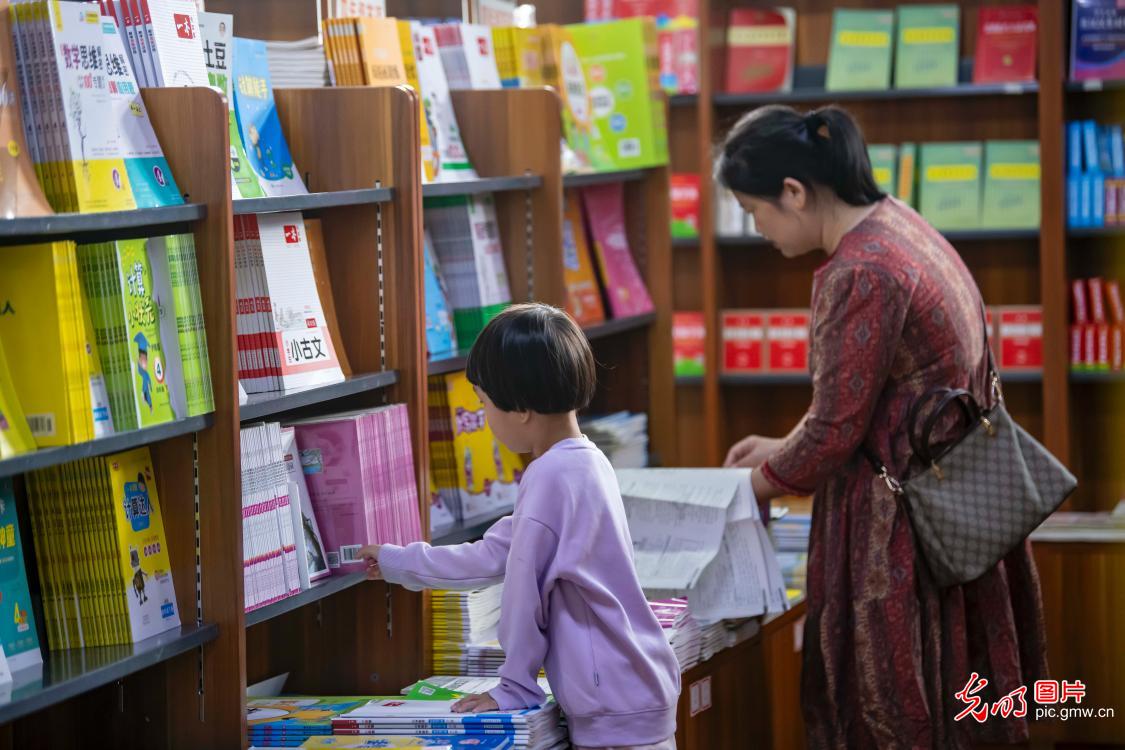开学筹备正当时 护航学子启新程