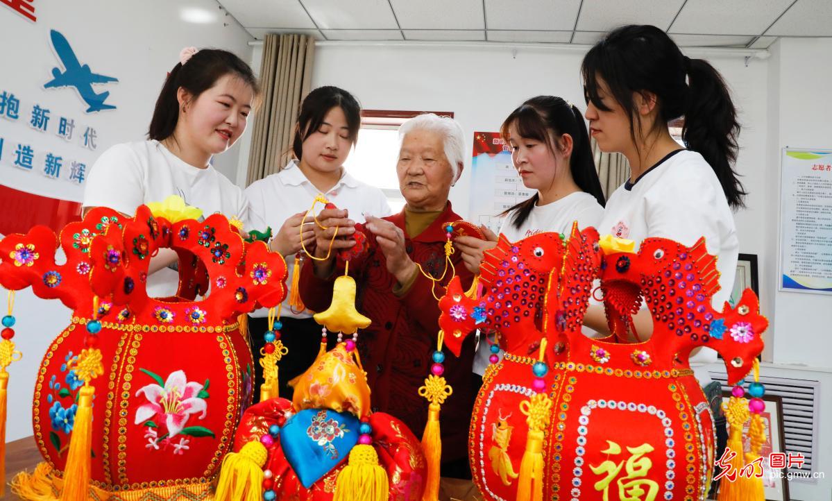致敬她力量 奋进新征程