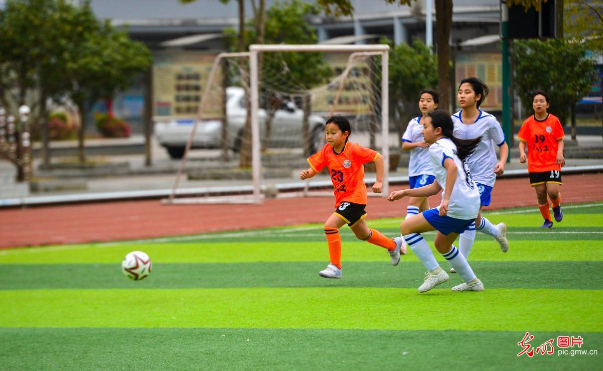 “校超”燃动校园