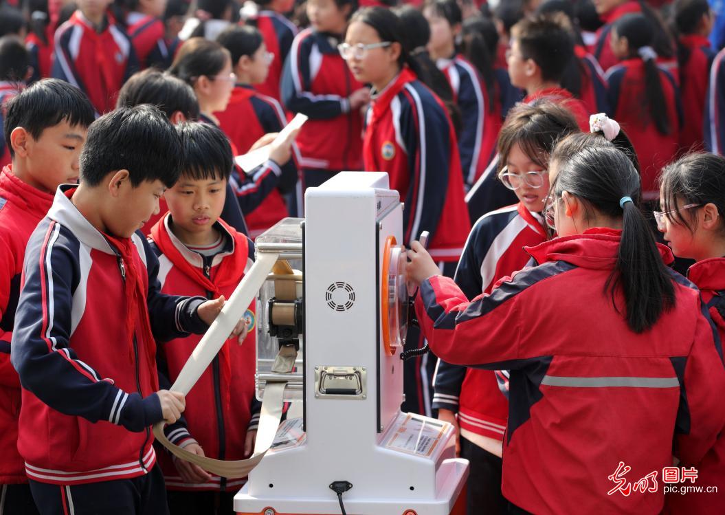 科普大篷车进校园