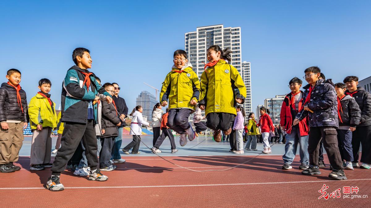 校园课间活力四射 校园课间活力四射