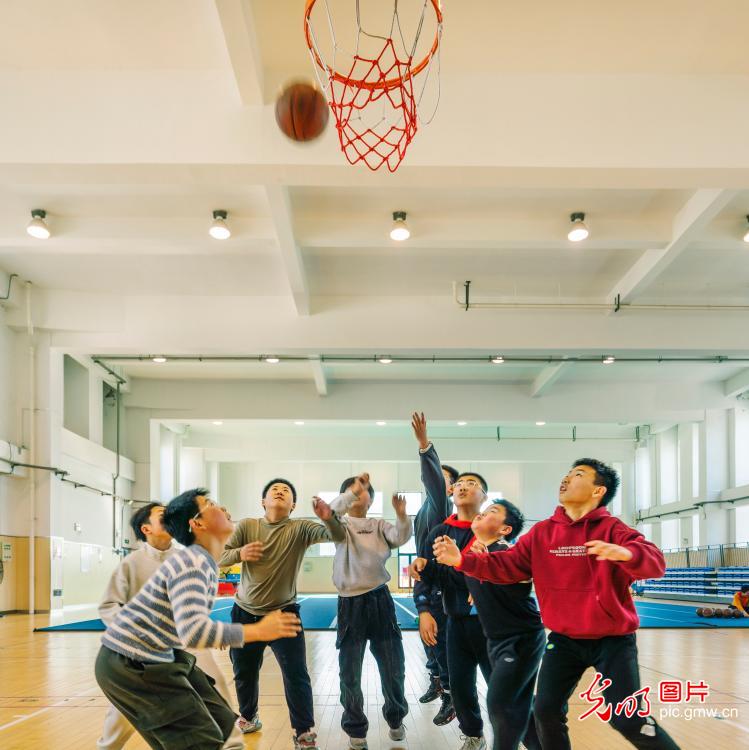 校园课间活力四射 校园课间活力四射