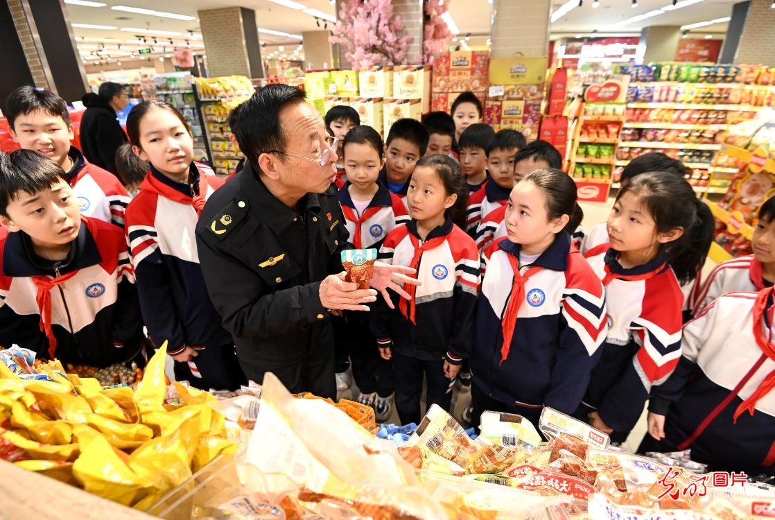 沉浸式体验消费场景 筑牢青少年维权屏障